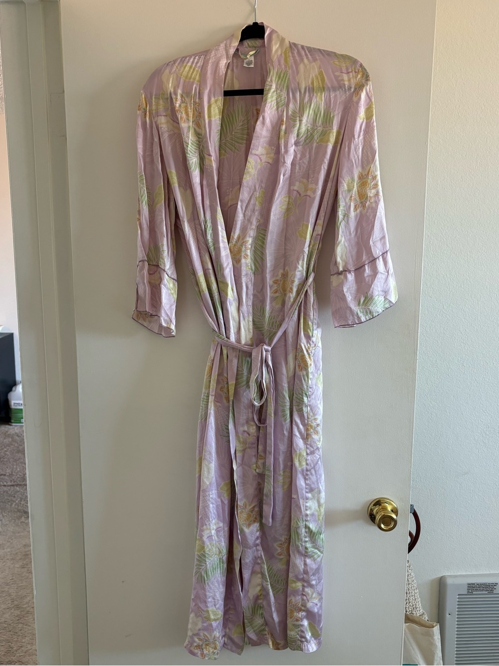 August Moon Intimates 100 percent silk robe